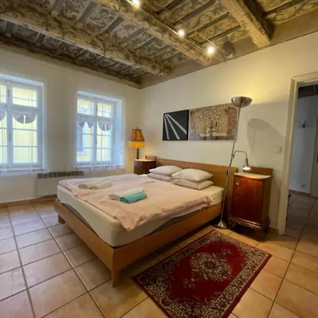 Historical Apartment With Balcony Prague Exterior photo