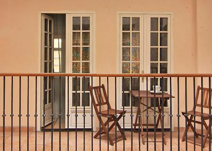 Historical Apartment With Balcony